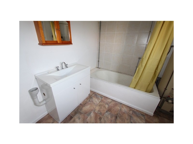 7 Devonshire Ln, Bathurst NSW 2795