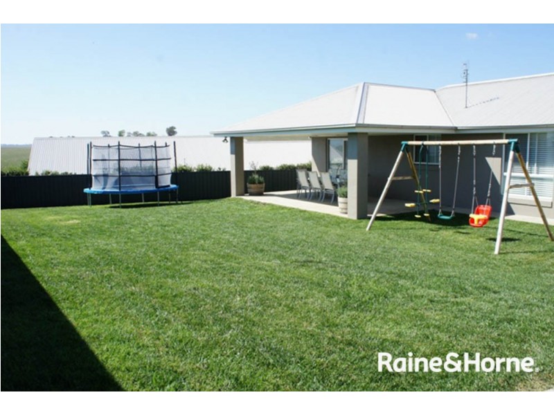 23 Cheviot Drive, Kelso NSW 2795
