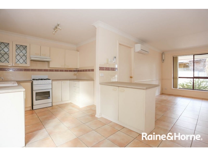 1/16 Murdoch Place, Kelso NSW 2795