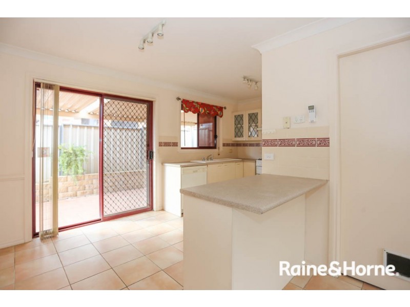 1/16 Murdoch Place, Kelso NSW 2795