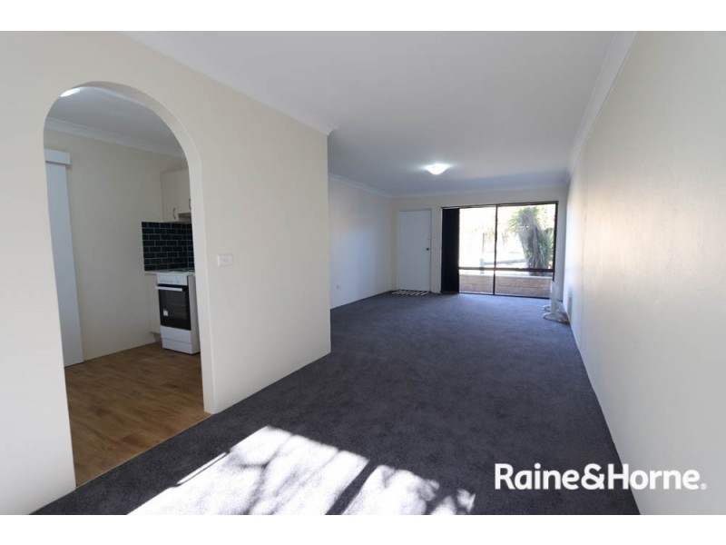4/143 Lambert St, Bathurst NSW 2795