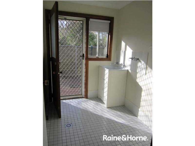 3/307 Howick Street, Bathurst NSW 2795