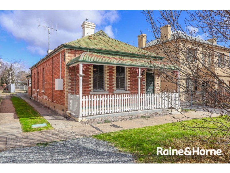 176 Piper Street, Bathurst NSW 2795