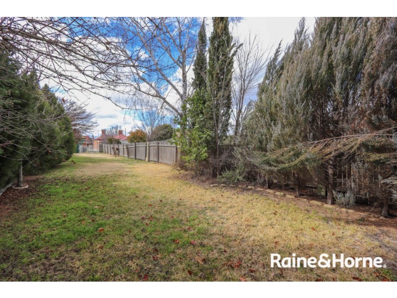 176 Piper Street, Bathurst NSW 2795