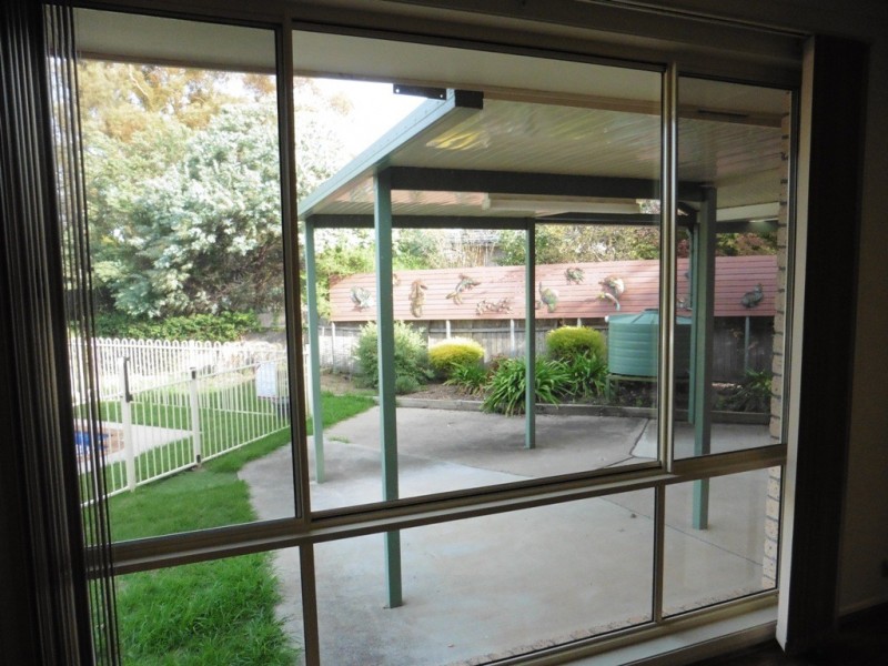 8 Northcott Dr, Bathurst NSW 2795