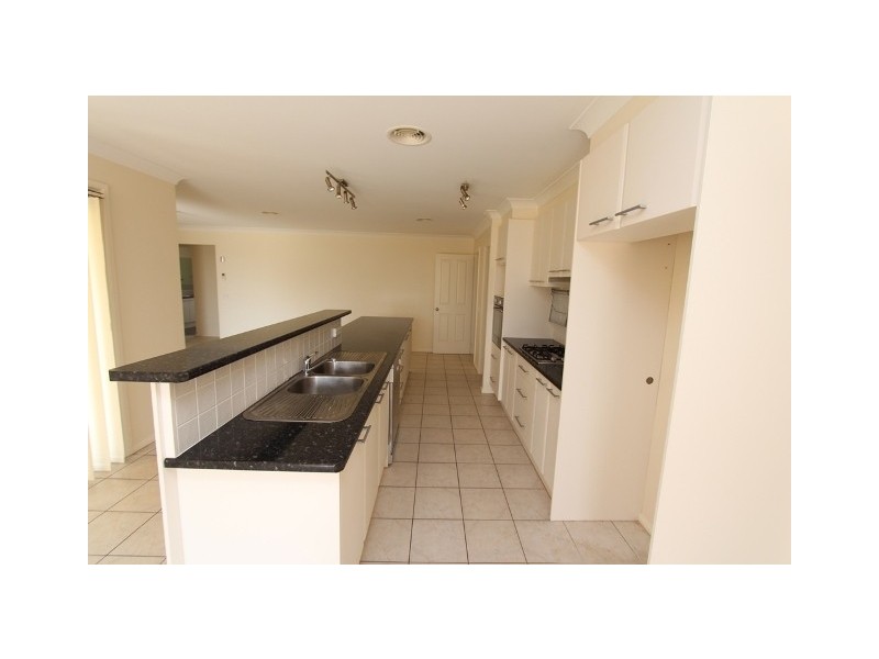 22 Riverside Retreat, Bathurst NSW 2795