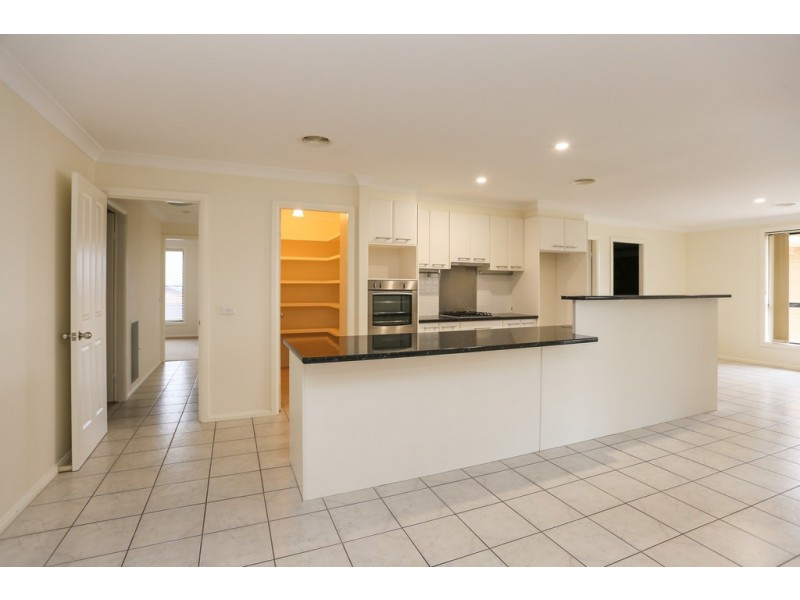 22 Riverside Retreat, Bathurst NSW 2795