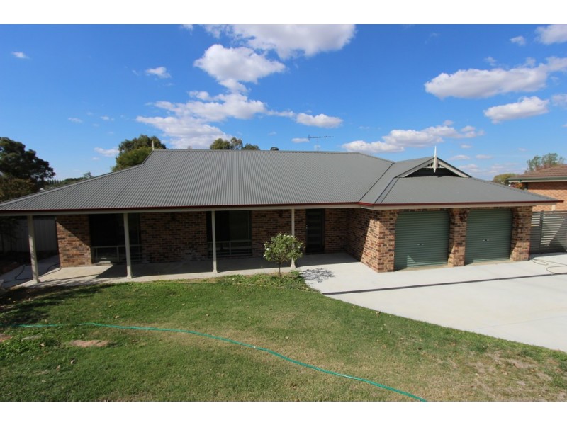 56 Abercrombie Drive, Bathurst NSW 2795