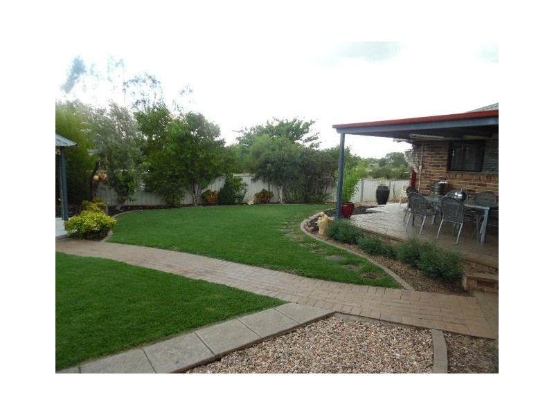 56 Abercrombie Drive, Bathurst NSW 2795