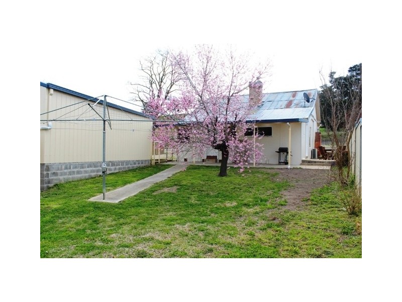 21 Vale Rd, Perthville NSW 2795