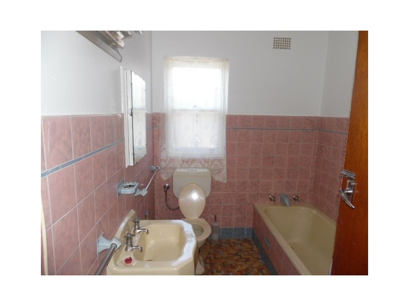 262 Rocket St, Bathurst NSW 2795