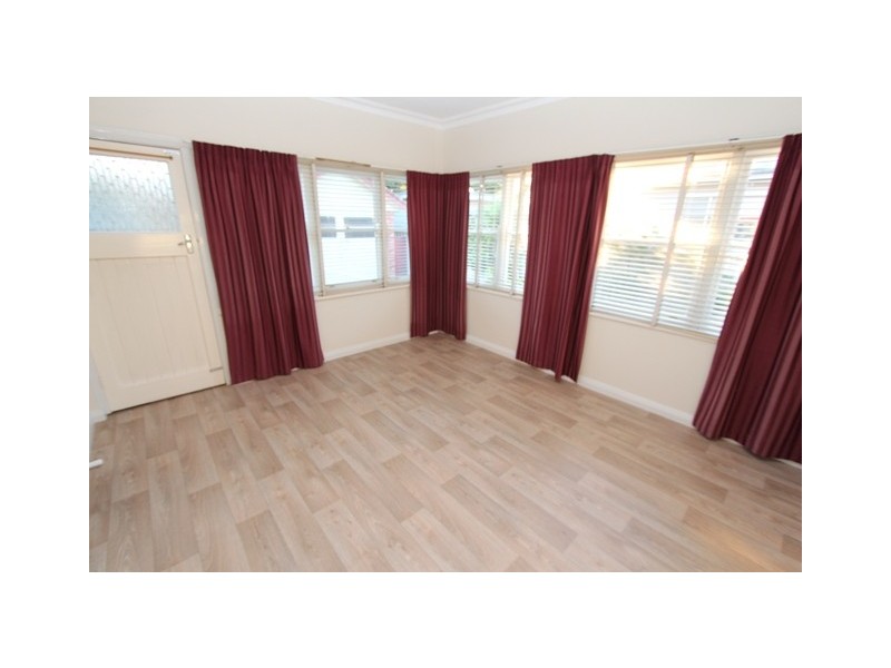 262 Rocket St, Bathurst NSW 2795