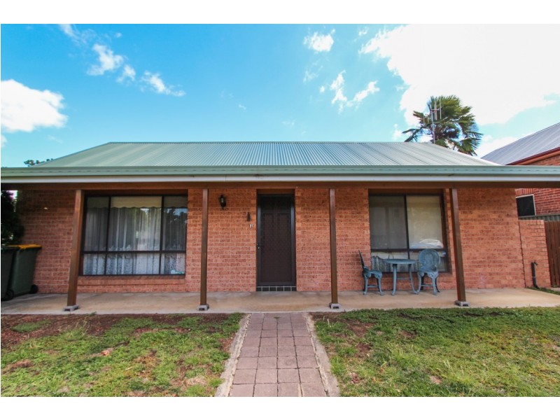 1/112 Piper street, Bathurst NSW 2795