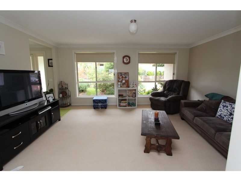 8a Blackman Court, Kelso NSW 2795