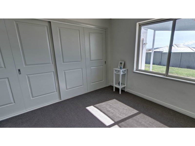 17 McGirr Street, Llanarth NSW 2795