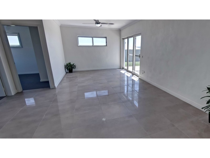 17 McGirr Street, Llanarth NSW 2795