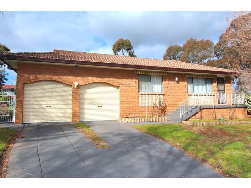 14 Uralla Circuit, Kelso NSW 2795