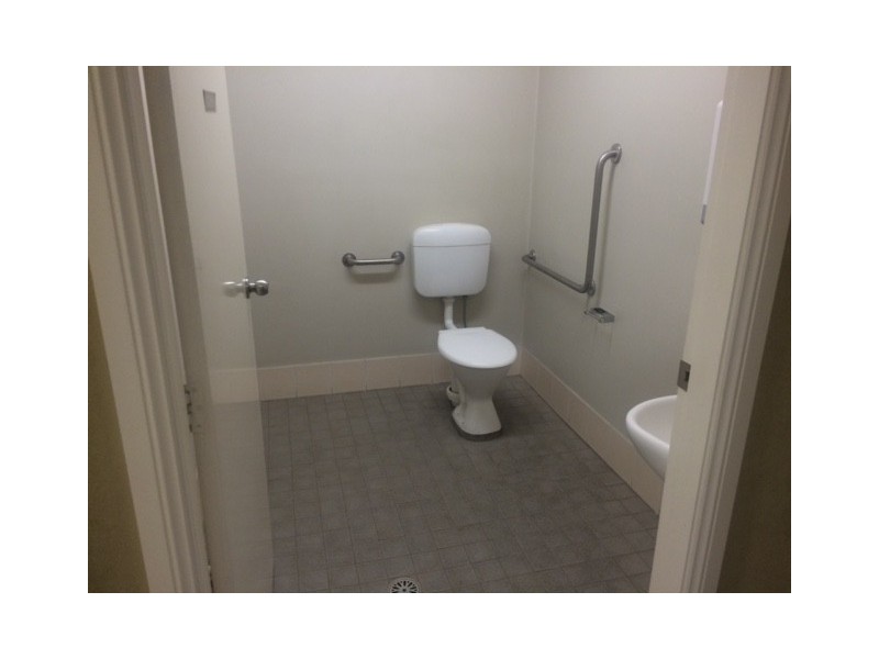 92 Corporation  Ave, Bathurst NSW 2795