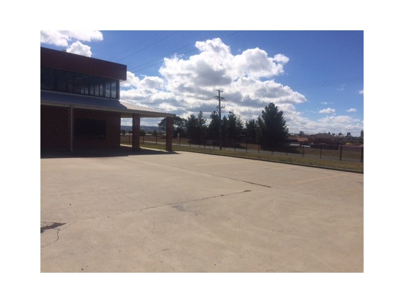 92 Corporation  Ave, Bathurst NSW 2795