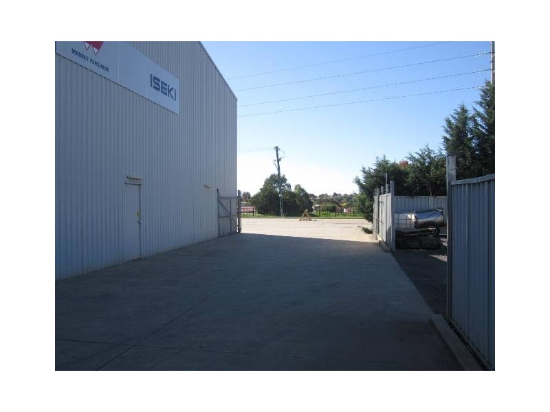 92 Corporation  Ave, Bathurst NSW 2795