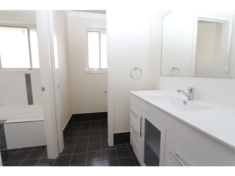 10 Byrne Close, Kelso NSW 2795