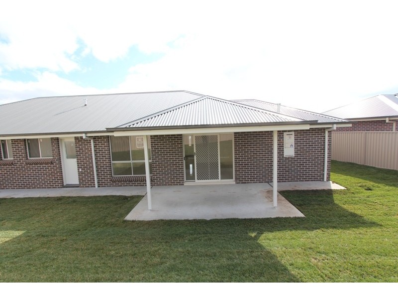 10 Byrne Close, Kelso NSW 2795