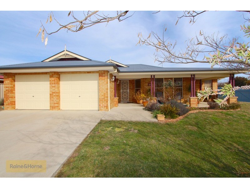 18 Georgia Place, Llanarth NSW 2795
