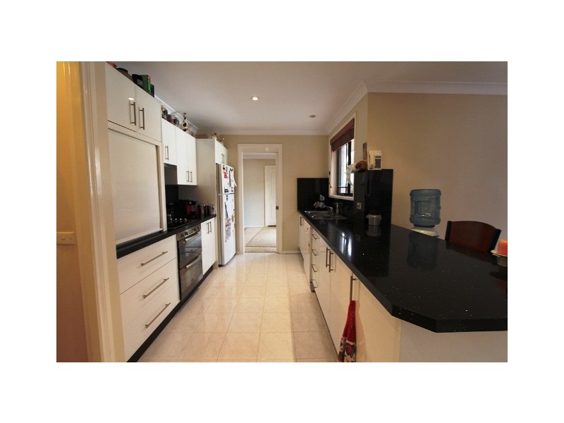 16 Weal Pl, Bathurst NSW 2795