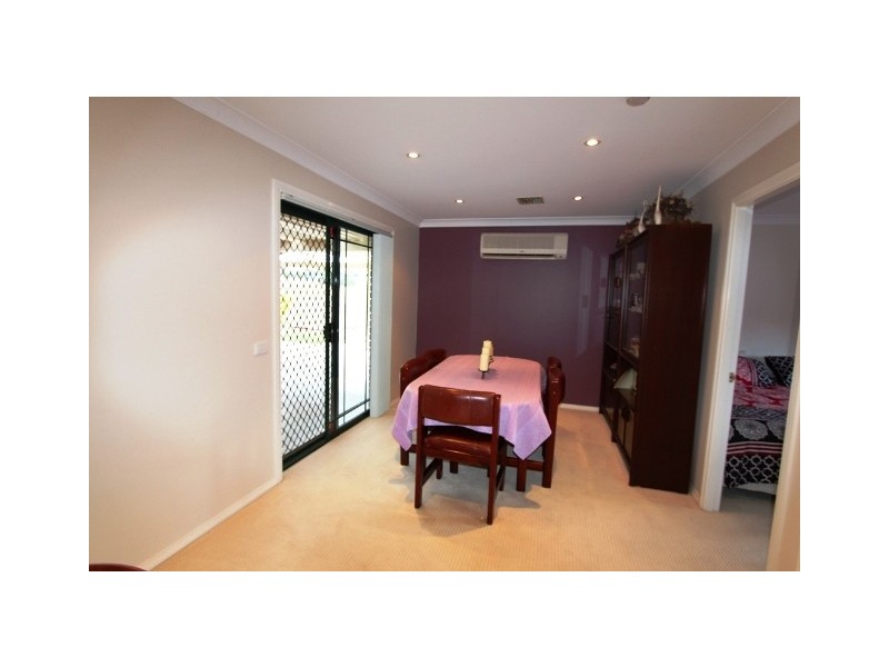 16 Weal Pl, Bathurst NSW 2795