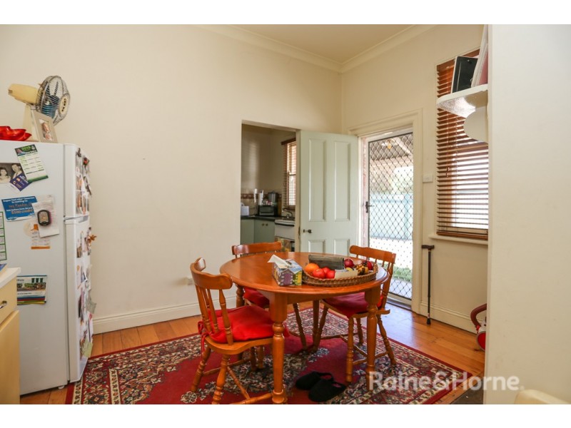 143 Rankin Street, Bathurst NSW 2795