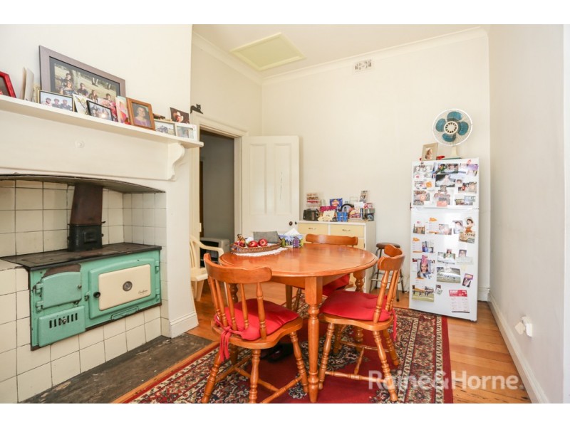 143 Rankin Street, Bathurst NSW 2795