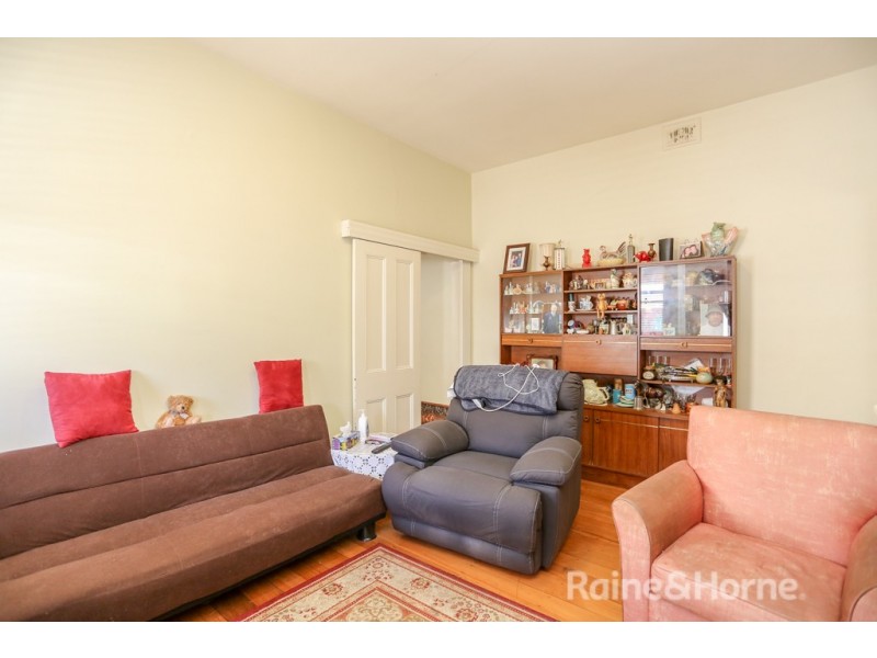 143 Rankin Street, Bathurst NSW 2795