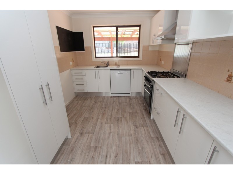 18 Cousins Place, Windradyne NSW 2795