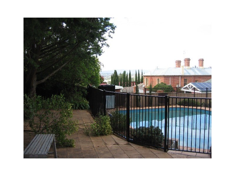 217 William St, Bathurst NSW 2795