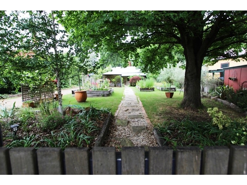 251 Bentinck Street, Bathurst NSW 2795