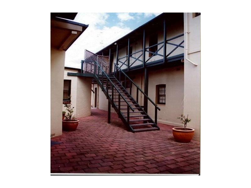 11/2 Keppel Street, Bathurst NSW 2795