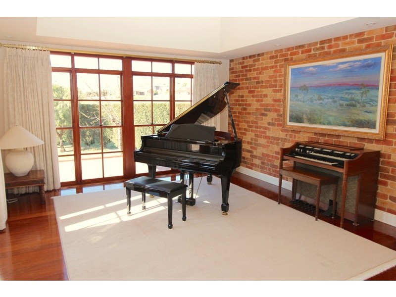 1 Lorimer Street, Llanarth NSW 2795