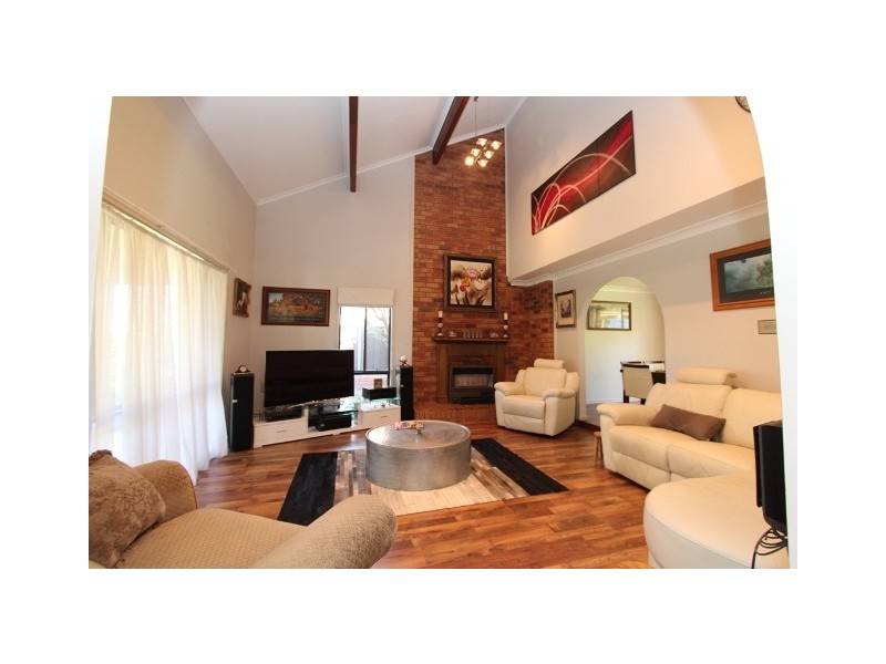 14 Tareena Av, Bathurst NSW 2795
