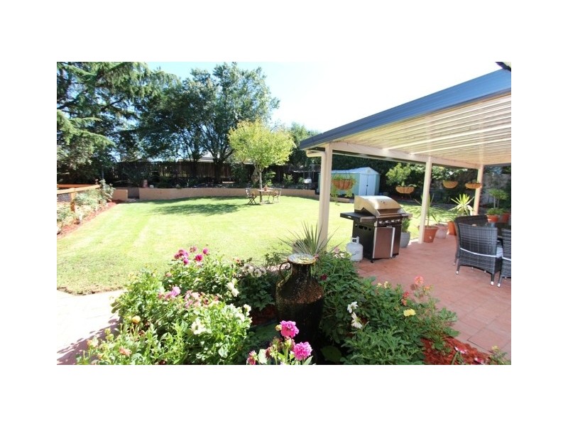 14 Tareena Av, Bathurst NSW 2795