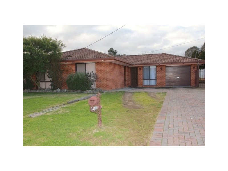 36 Logan St, Eglinton NSW 2795