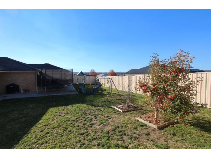 22 Riverside Retreat, Bathurst NSW 2795