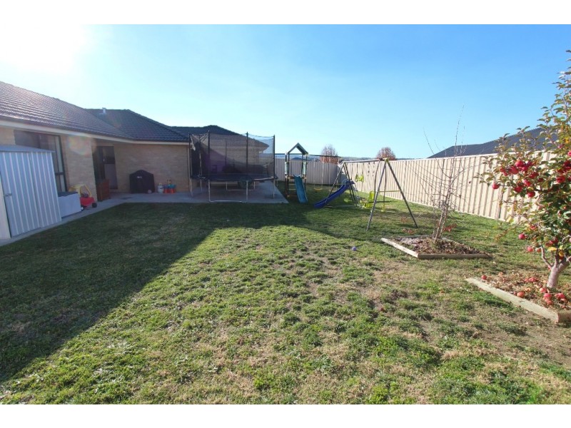 22 Riverside Retreat, Bathurst NSW 2795