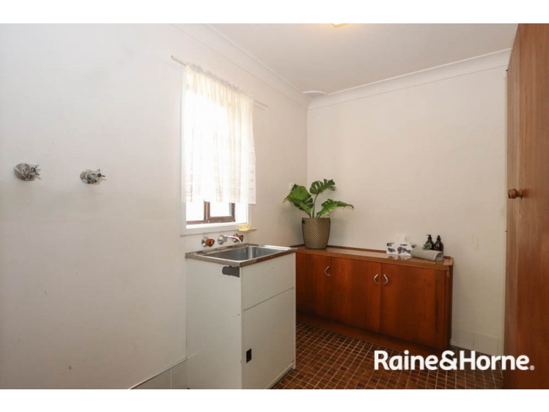 36 Keppel Street, Bathurst NSW 2795