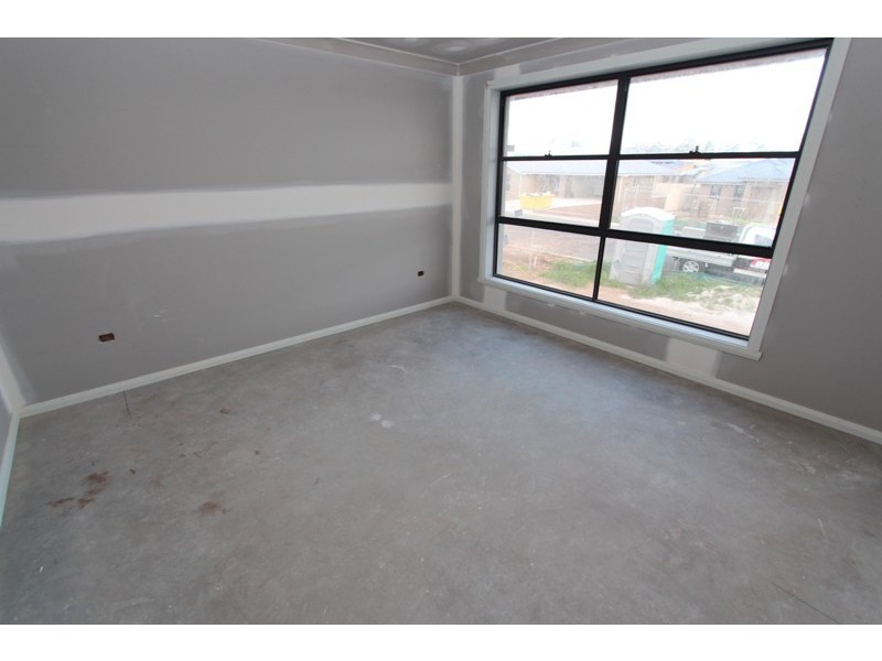 32 Graham Drive, Kelso NSW 2795