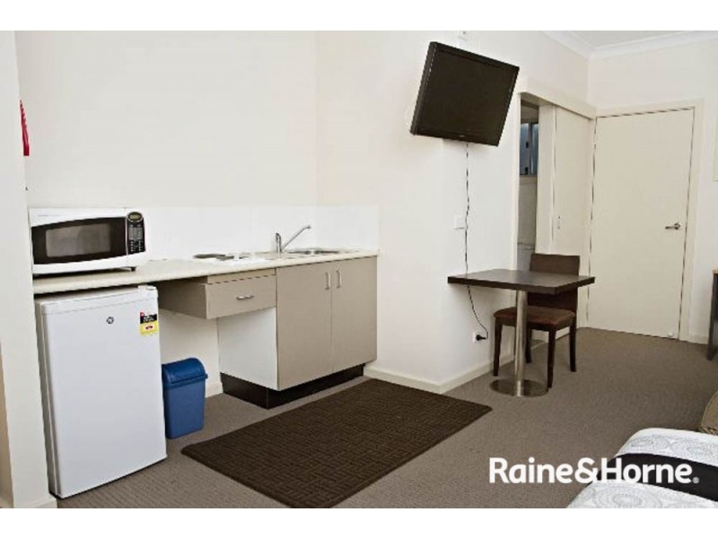 9/197a Browning Street, Bathurst NSW 2795