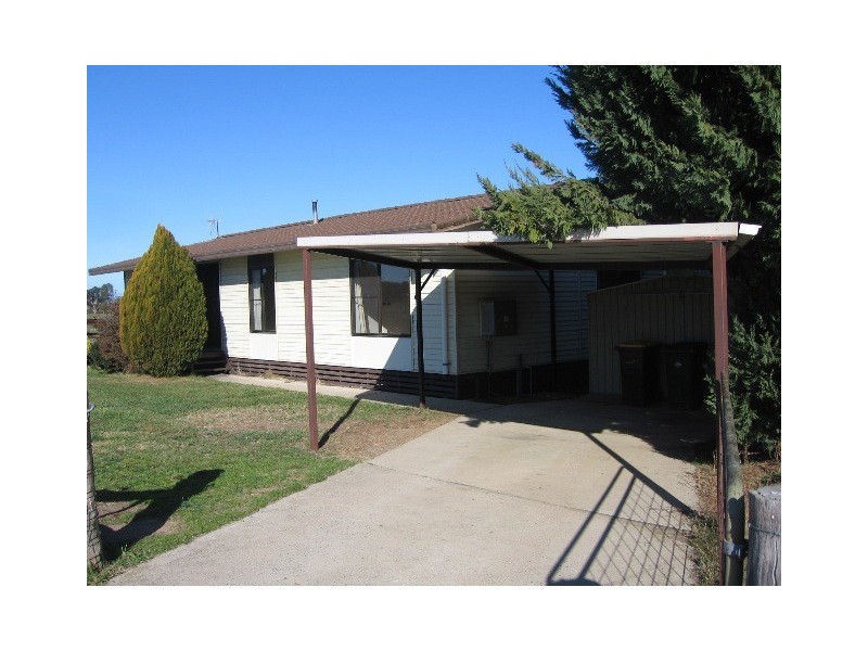 513 Eleven Mile Dr, Bathurst NSW 2795