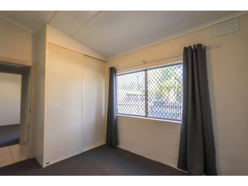 24 Vale Road, Bathurst NSW 2795