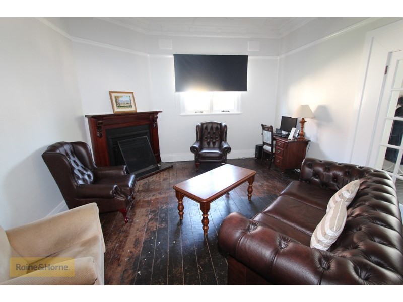 202 Rankin Street, Bathurst NSW 2795