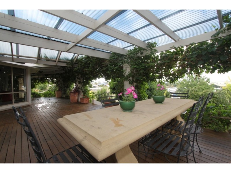 18 Ironstone Avenue, White Rock NSW 2795