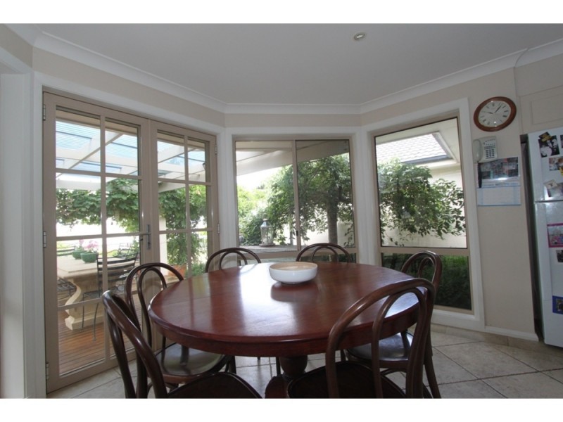 18 Ironstone Avenue, White Rock NSW 2795